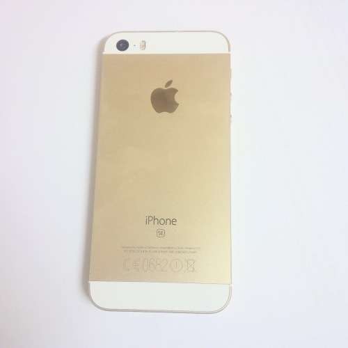 Iphone SE 16 gig with a box and all accessories